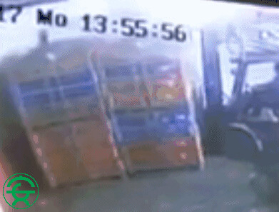 货物超高，阻挡视线.gif
